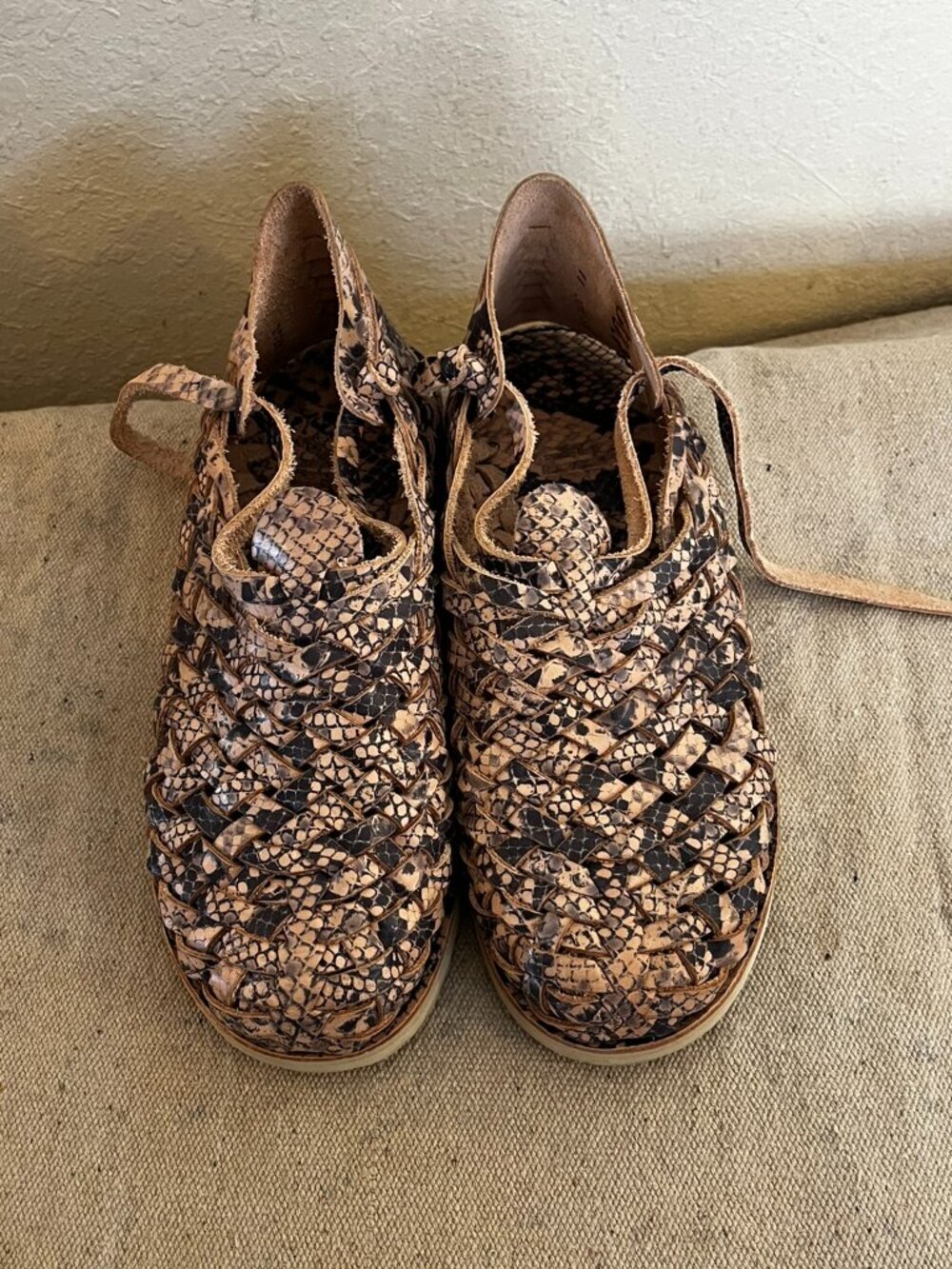Brand X Woman's Summer Handwoven Leather Huaraches Flats Sz 11